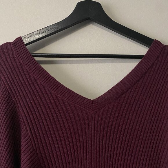 DG2 Diane Gilman Burgundy Cotton Blend V-Neck Sweater - Picture 5 of 13